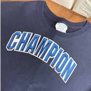 Champion Vintage Logo Sweatshirt Reverse Weave Crewneck Embroidered Patch Medium